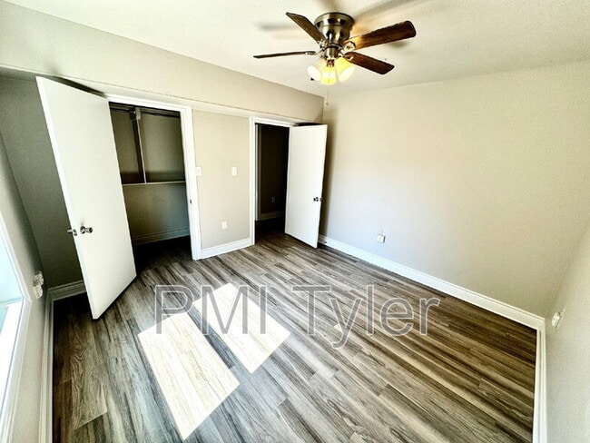 Photo - 1816 W Oakwood St
