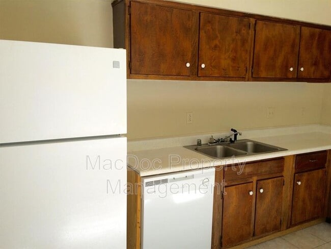 Photo - 1101 Forbes St