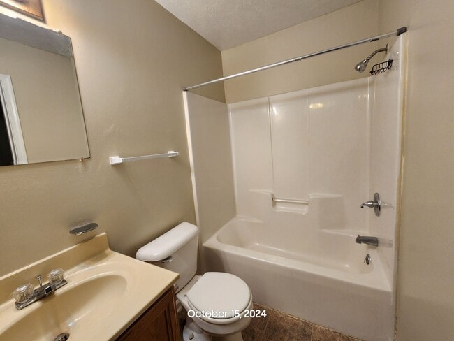 Photo - 64 Patricia Dr Unit A