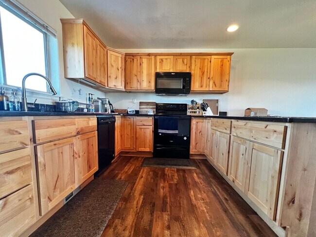 Photo - 2 Bedroom 2.5 bathroom Townhouse in Greeley