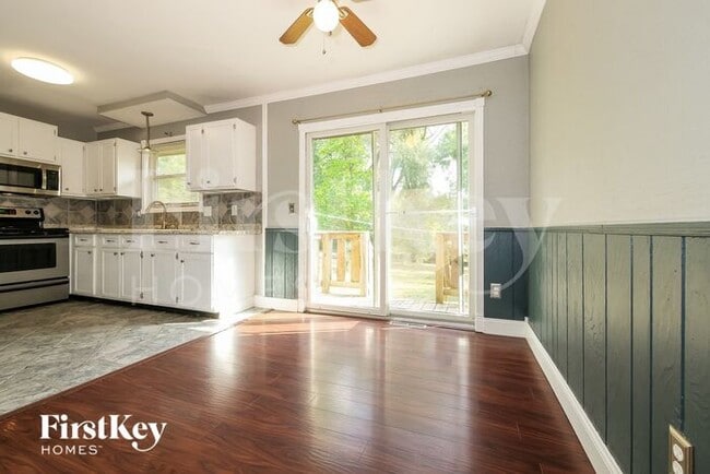 Photo - 5548 NE 58th St