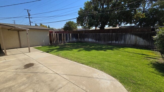 Photo - 2707 Wenatchee Ave House