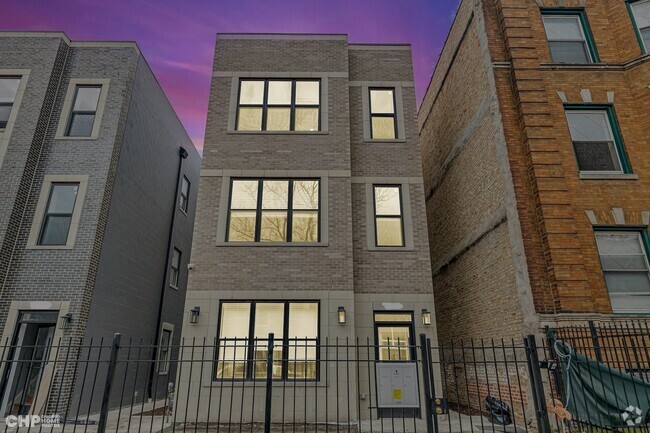 Building Photo - 4022 S Calumet Ave Rental