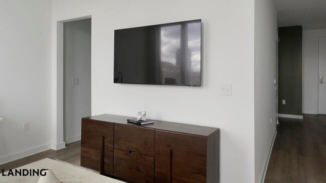 Building Photo - 620 Foster St Unit 443