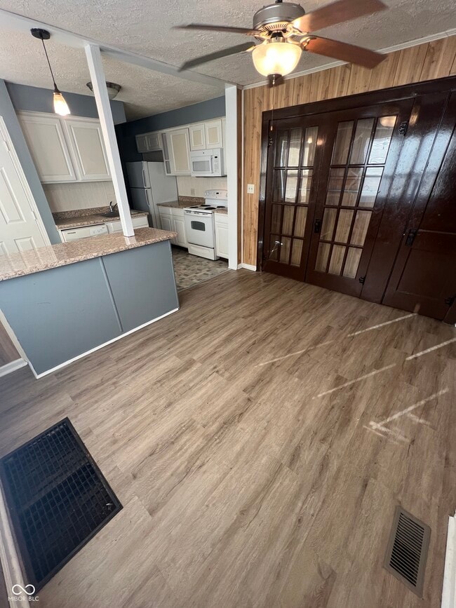 Photo - 918 N Kealing Ave