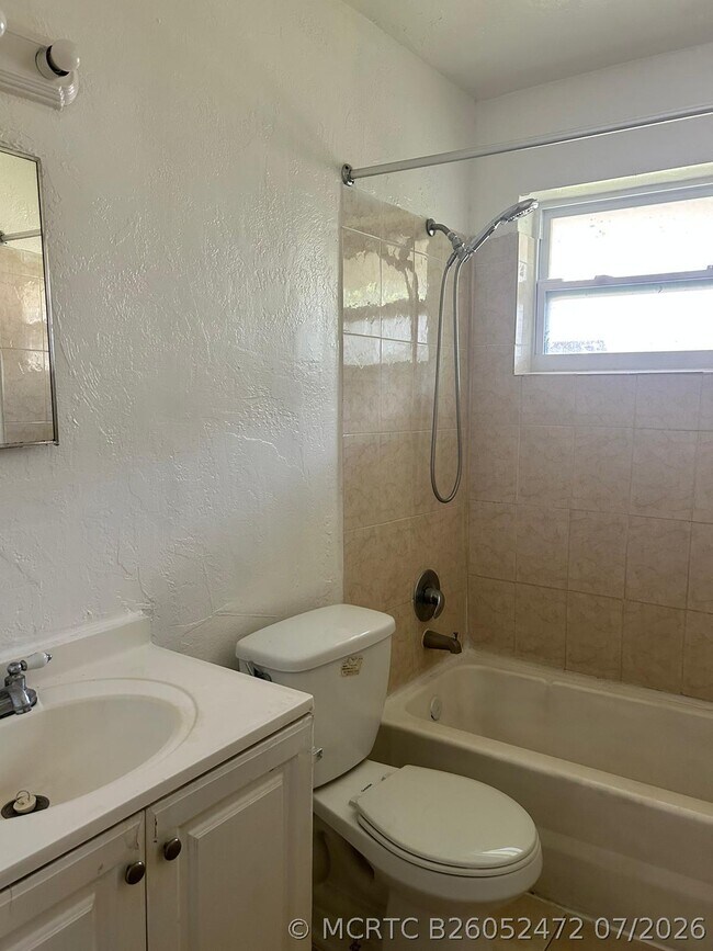 Building Photo - 2240-2246 NW 59th Terrace Unit 1-4