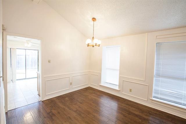 Photo - 2025 Lorient Dr