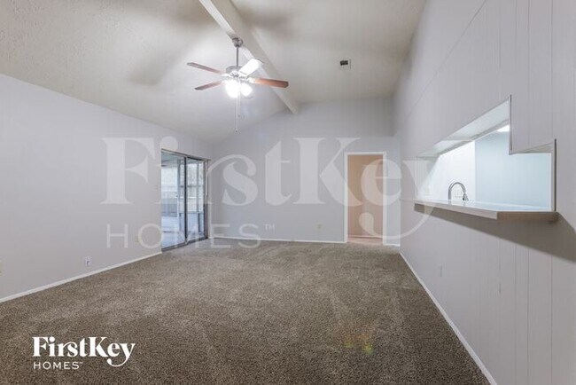 Photo - 6114 Knotty Post Ln House