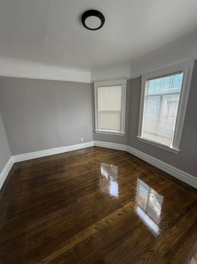 Photo - 3201-3203 West Unit 3201 Lower
