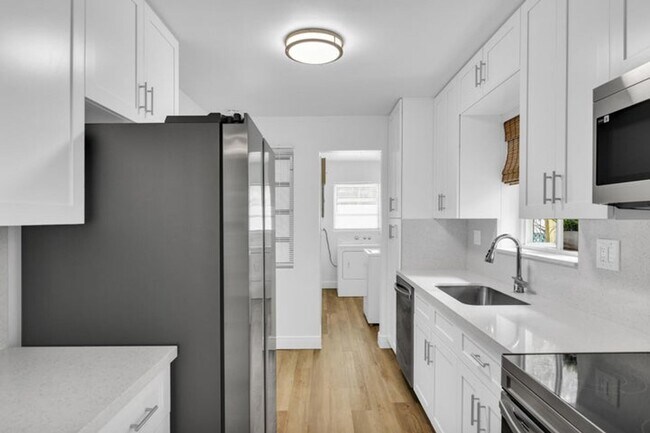 Photo - 702 Sunset Dr