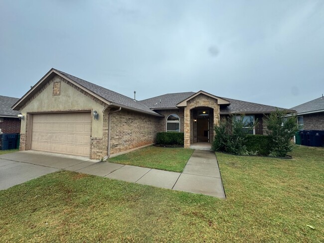 Building Photo - Charming 3 + Bedroom Home in The Grove + D...