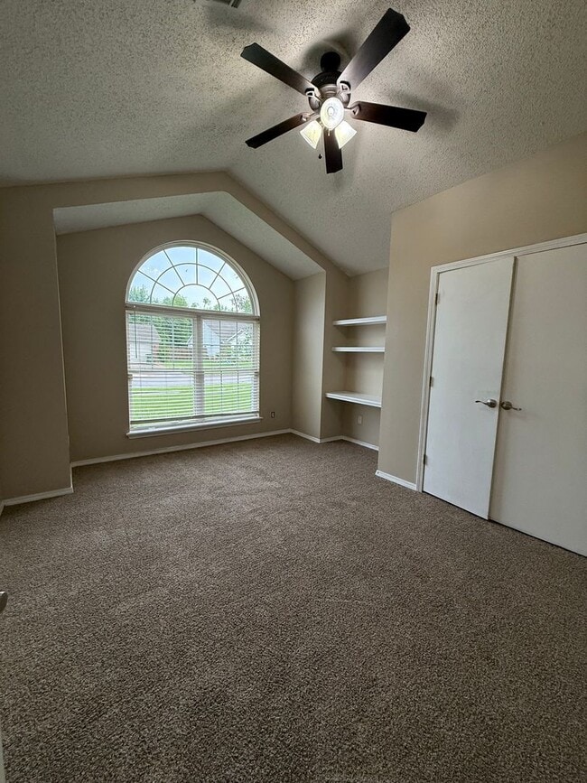 Photo - Collinsville 3 Bedroom 2 Bathroom
