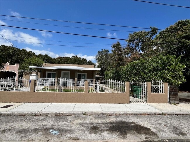 261 NW 49th St Unidad A