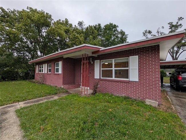 Photo - 208 Oakwood Dr