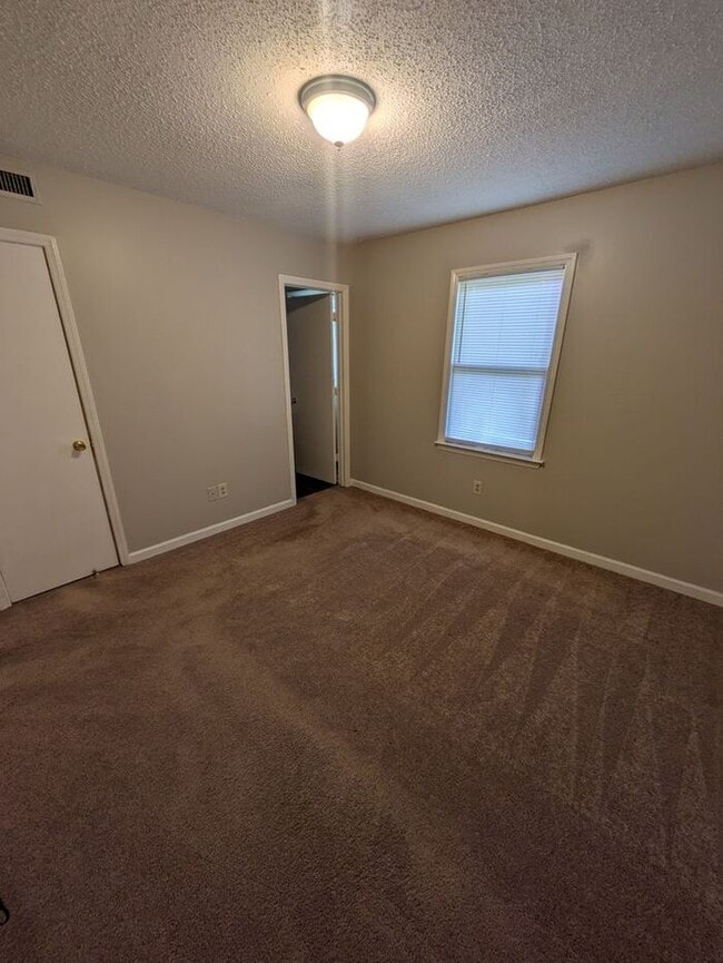 Photo - Lower Level 1BD/1BA Apartment in Westmont Apartments Unit 02