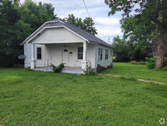 Building Photo - 2 bedroom 1 bathroom house for rent