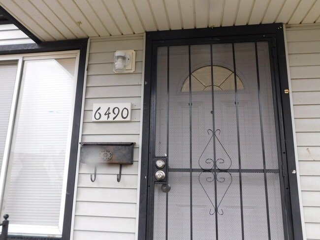 Photo - 6490 Stahelin Ave