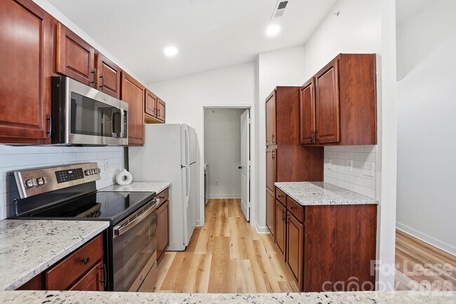 Photo - 17122 Red Feather Dr