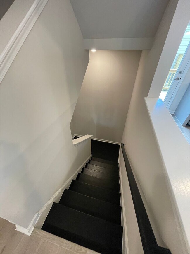 Photo - Wonderful 3 Bed 3.5 bath Townhome in Duluth!