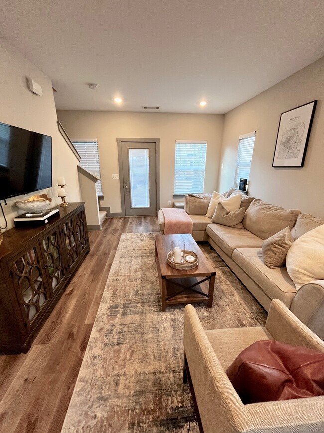 Photo - 682 Bristol Creek Dr