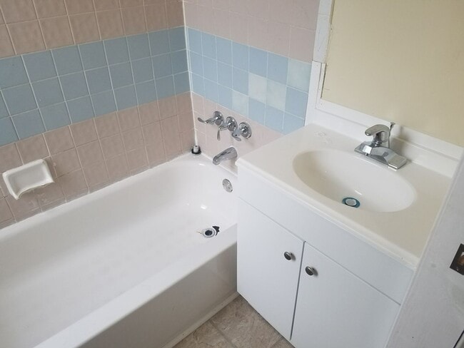 Photo - Parkside 1BR Apartment Near Fairmount Park & SEPTA Trolley