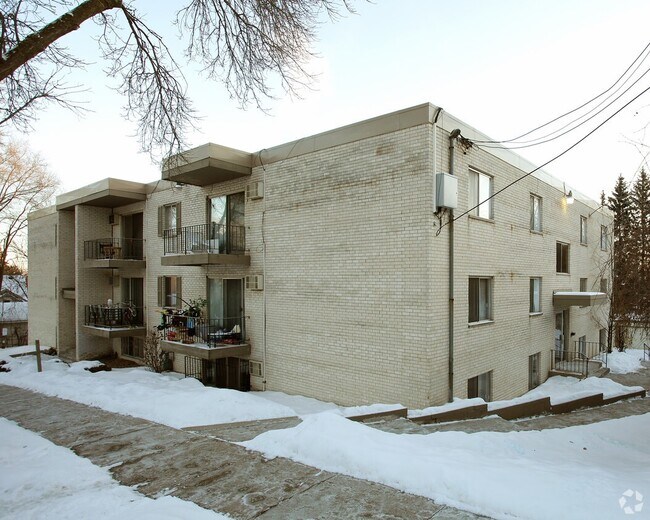 Photo - 756 Hall Avenue Apartments