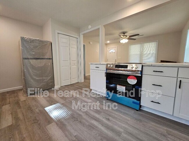 Photo - 2507 Moreland St