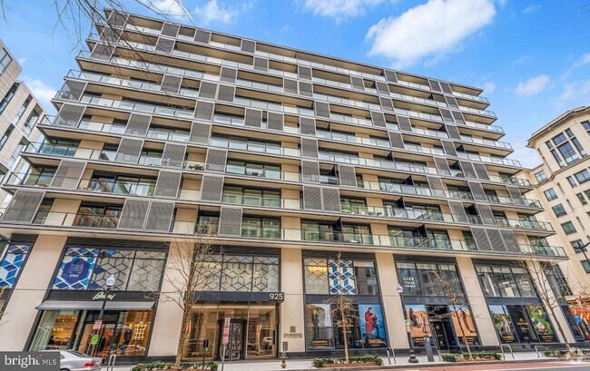 Building Photo - 925 H St NW Unit 403 Rental