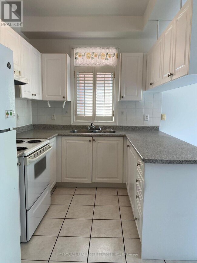 Photo - 169 Matthew Dr