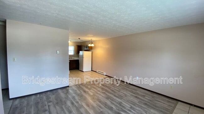 Photo - 51 Candlewood Ct