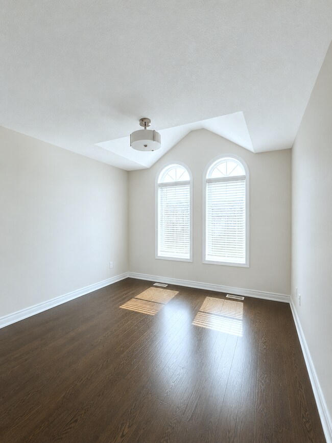 Photo - 225 River Forks Ln