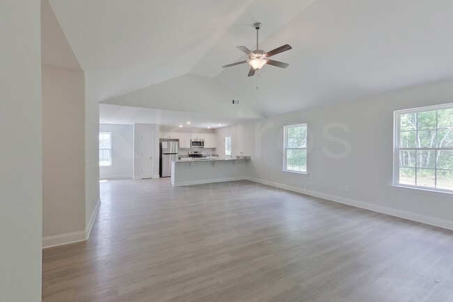 Photo - 223 Western Red Cedar Dr