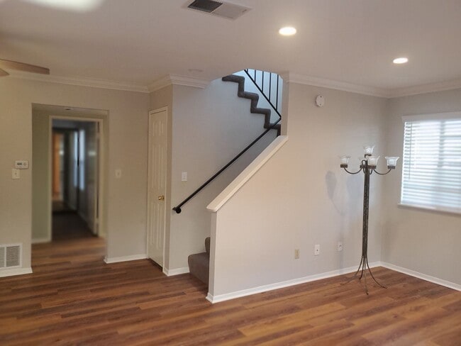 Building Photo - 4957 Del Monte Ave Unit A