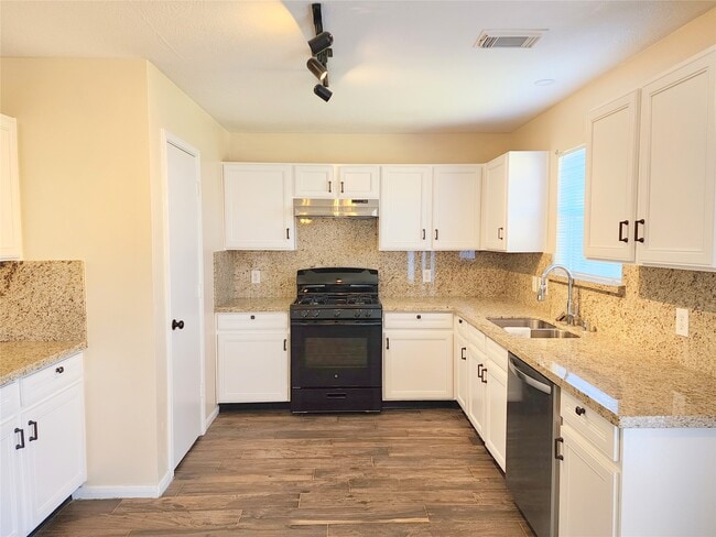 Photo - 18123 Noble Forest Dr
