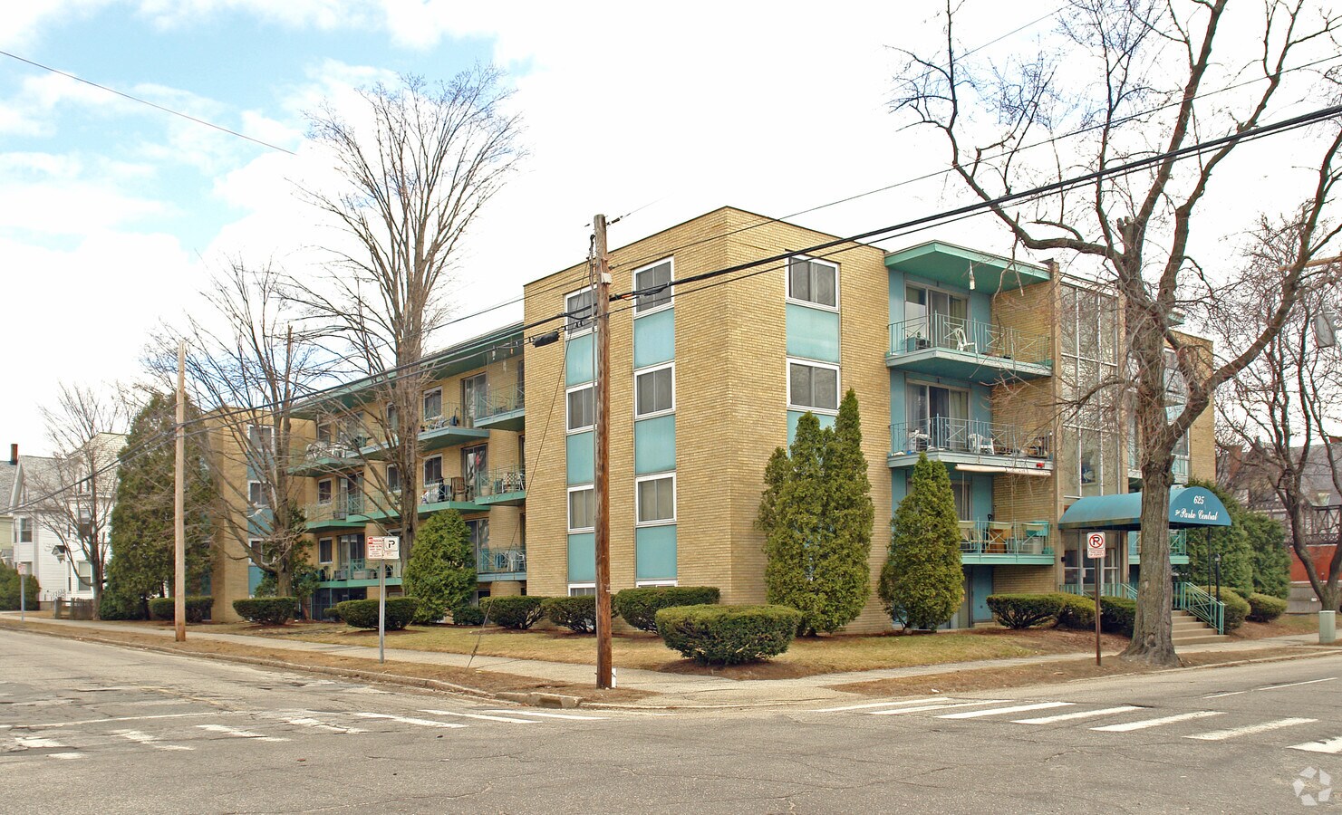 The Parke Central - The Parke Central Apartments