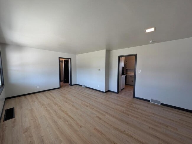 Photo - 182 Cortez St