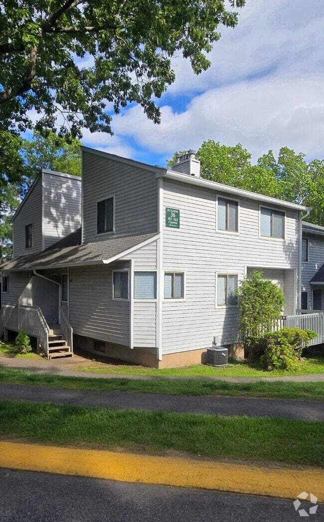 Building Photo - 403 Cypress Rd Rental