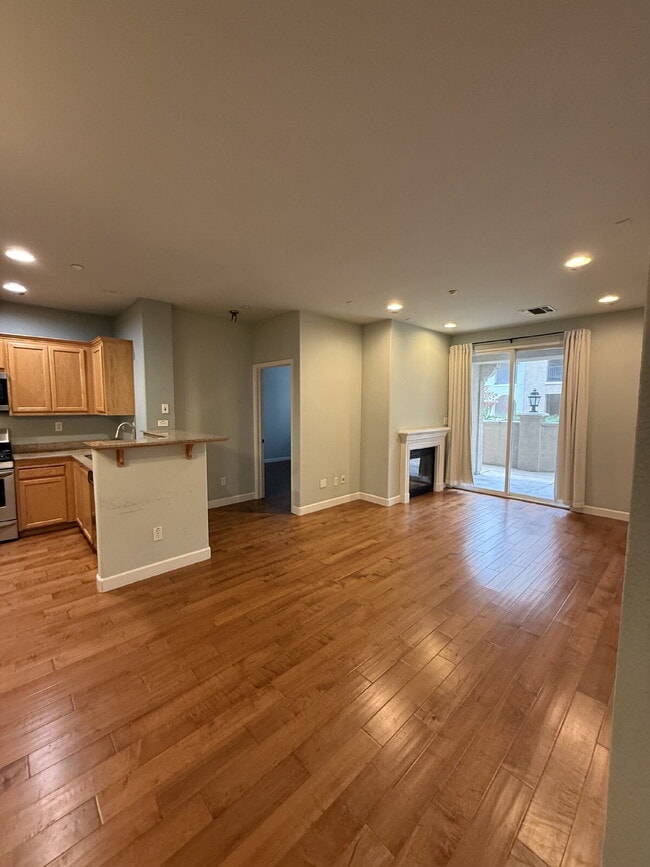 Photo - Stunning First level Luxury 2 Bed/2 Bath Condo Close to Everything in Dublin Unit 125