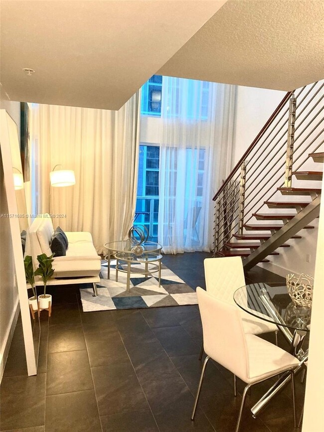 Photo - 41 SE 5th St Unidad 606