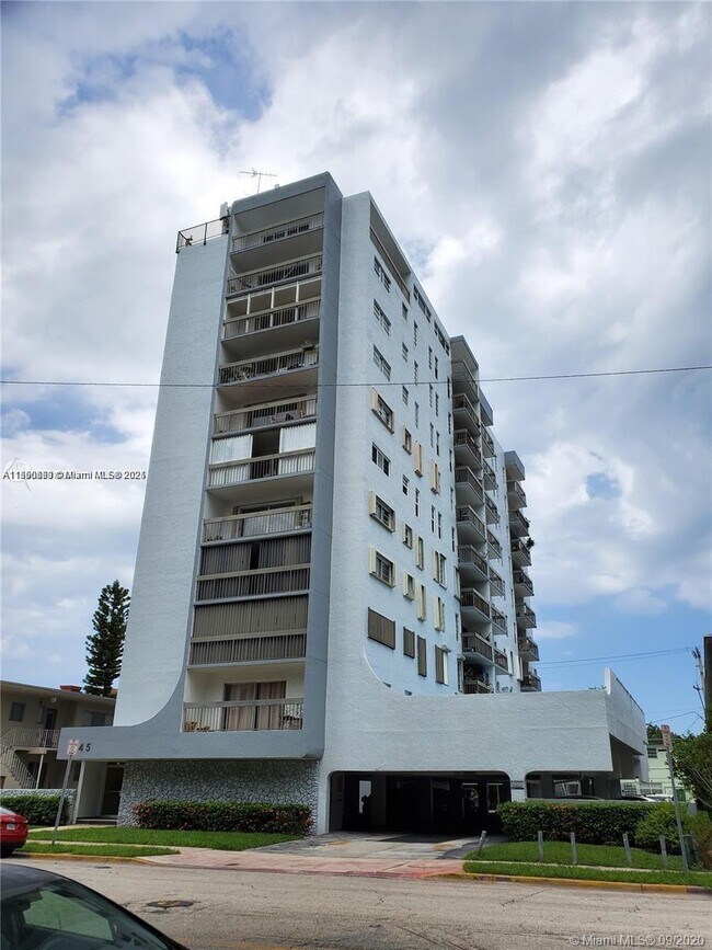 Building Photo - 1345 West Ave Unit 702 Rental