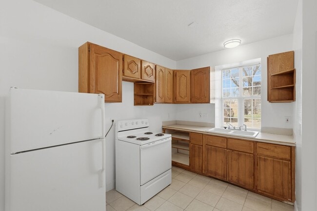 Photo - 541 27th St Unidad B