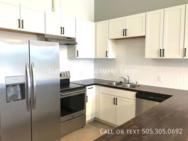 Photo - 605 Mountain Rd NW Unidad B