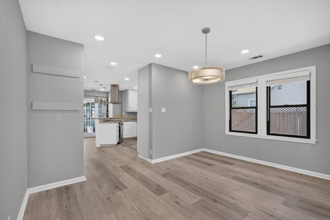 Photo - 530 Irving Ave