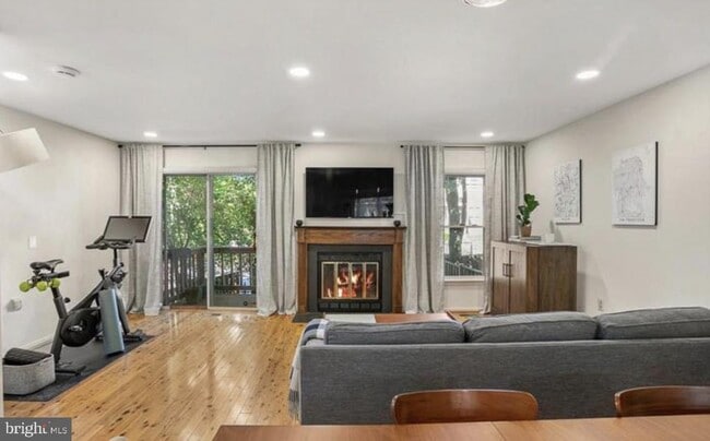 Photo - 3807 Usher Ct