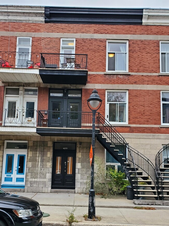 Building Photo - 4379-4379 Rue Berri Unit 4375