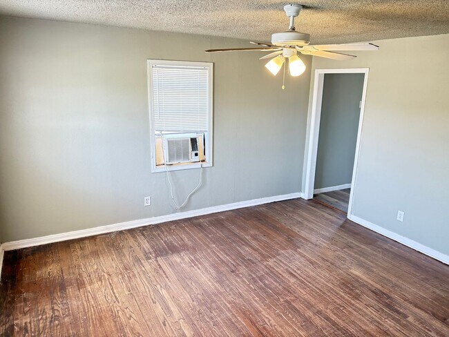 Photo - 2bed/1 Bath - Available May