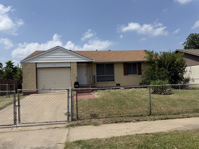 Building Photo - 1409 Metropolitan Dr