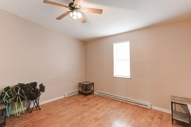 Photo - Three bedroom, one bathroom home in Dover