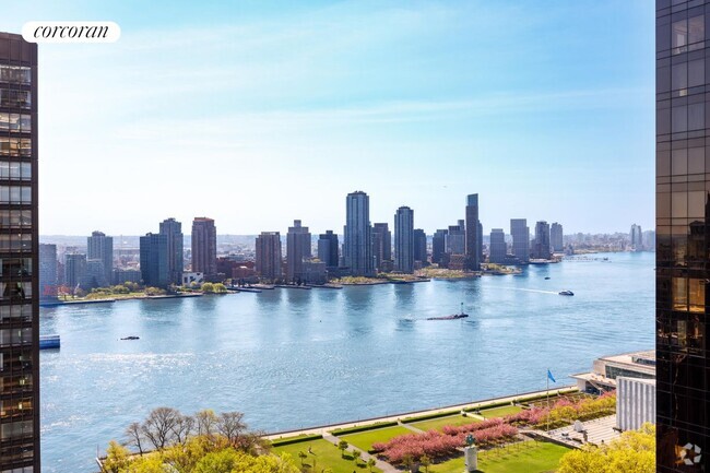 Building Photo - 100 United Nations Plaza Rental