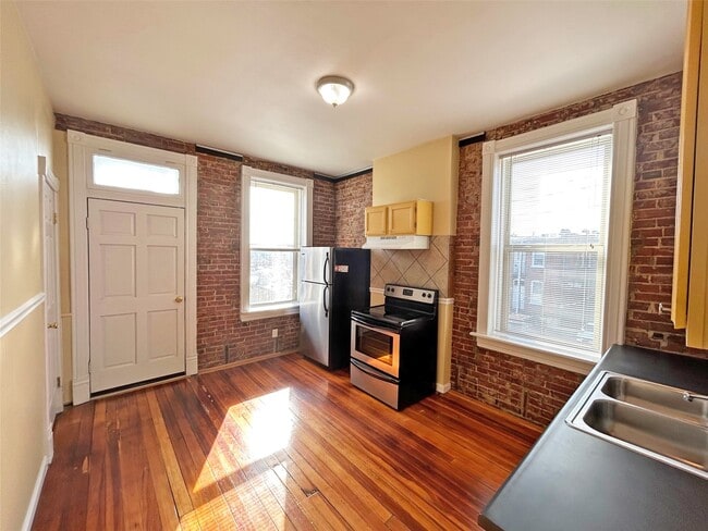 Photo - 4658-4660 Tyrolean Ave Unidad A- 2F- back